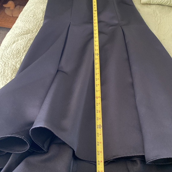 In excellent like new condition CACHE flair size S maxi evening linned skirt . - Picture 12 of 13
